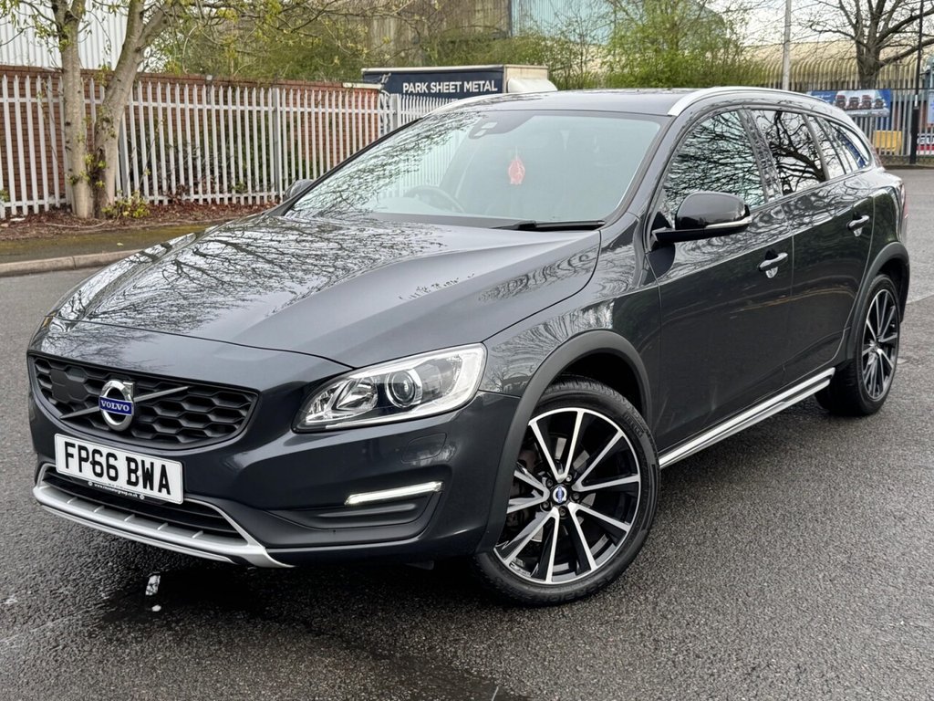2016 Volvo V60 Cross Country Lux